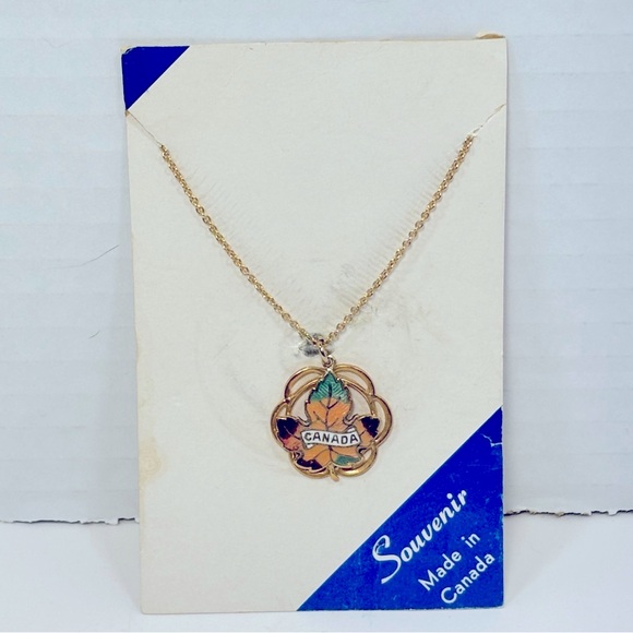 Vintage Canada Souvenir Maple Leaf Gold Tone Enamel Necklace - Picture 3 of 7